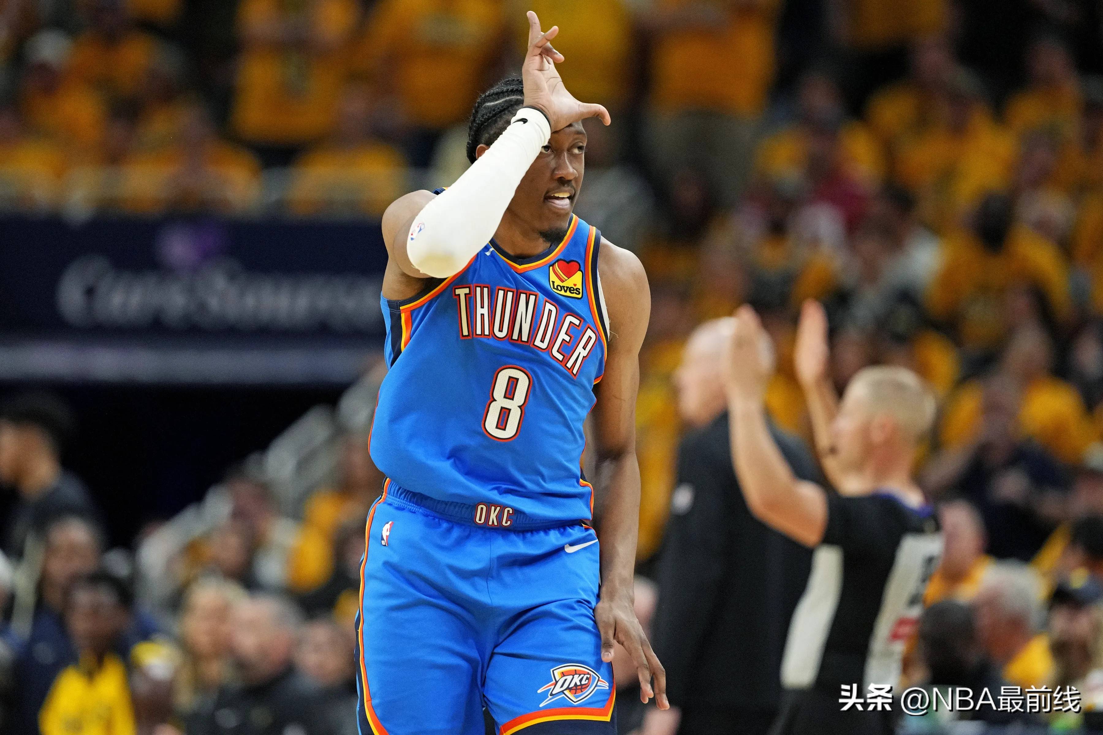 亚博体育网站 -包含俄克拉荷马雷霆迎NBA季后赛关键赛，今晚防线松动，质疑声仍在，团队化学反应显著的词条