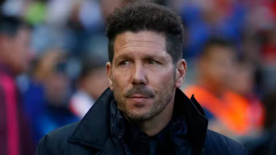 亚博app -今晚欧超杯传出新动向，上海海港临场应变，管理层表态——球迷炸锅，更衣室氛围转暖的简单介绍